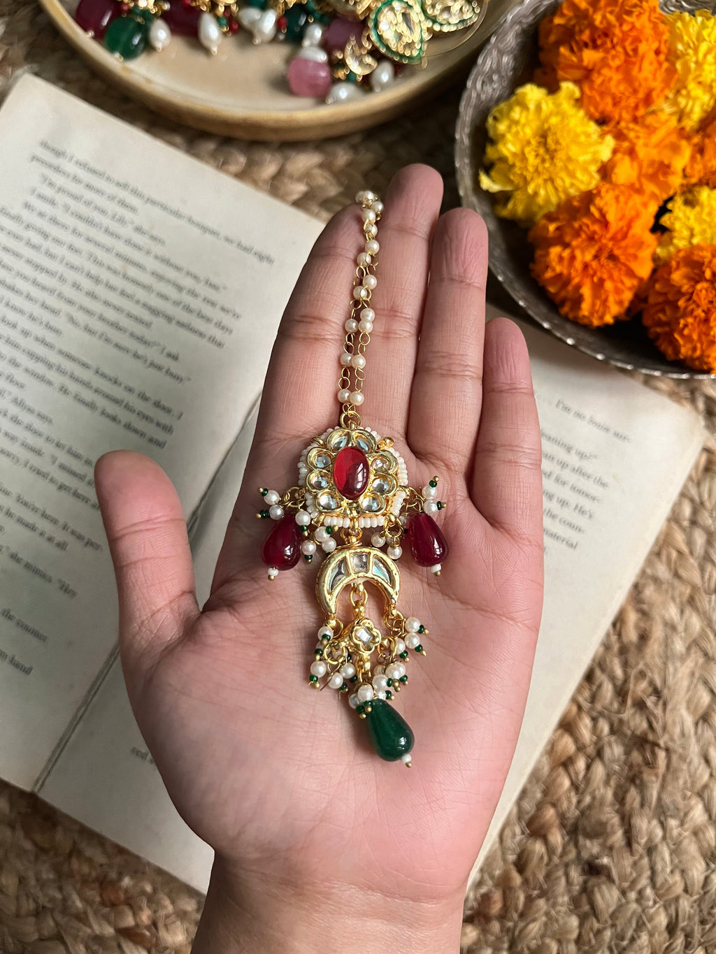 Mangtikka Green And Red