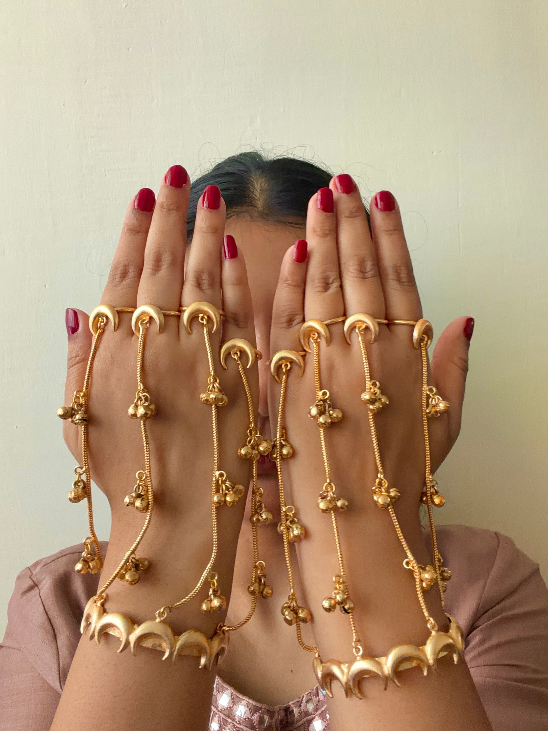 Chaand hathphool - pair