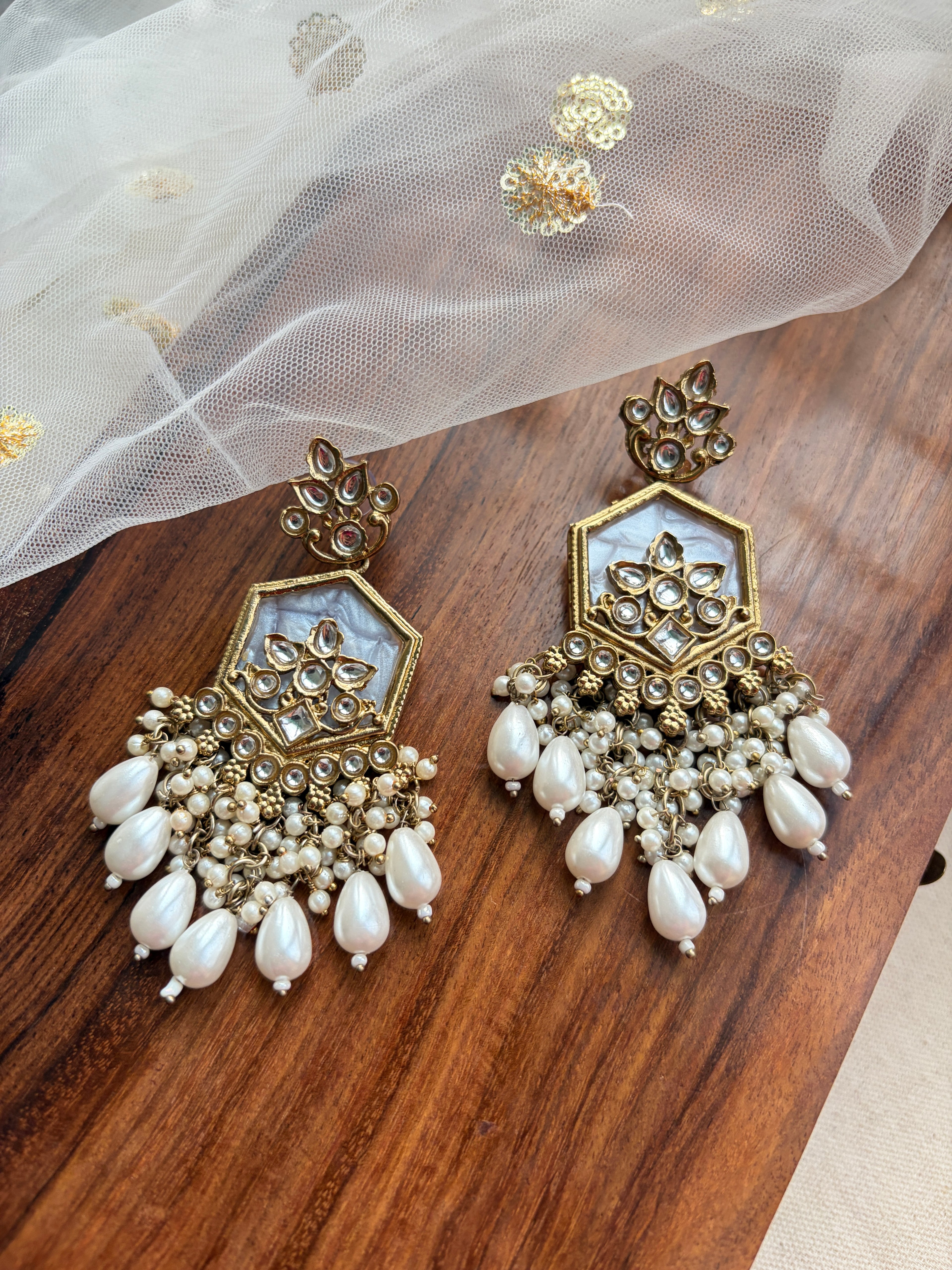 Aaradhya Chaandbalis