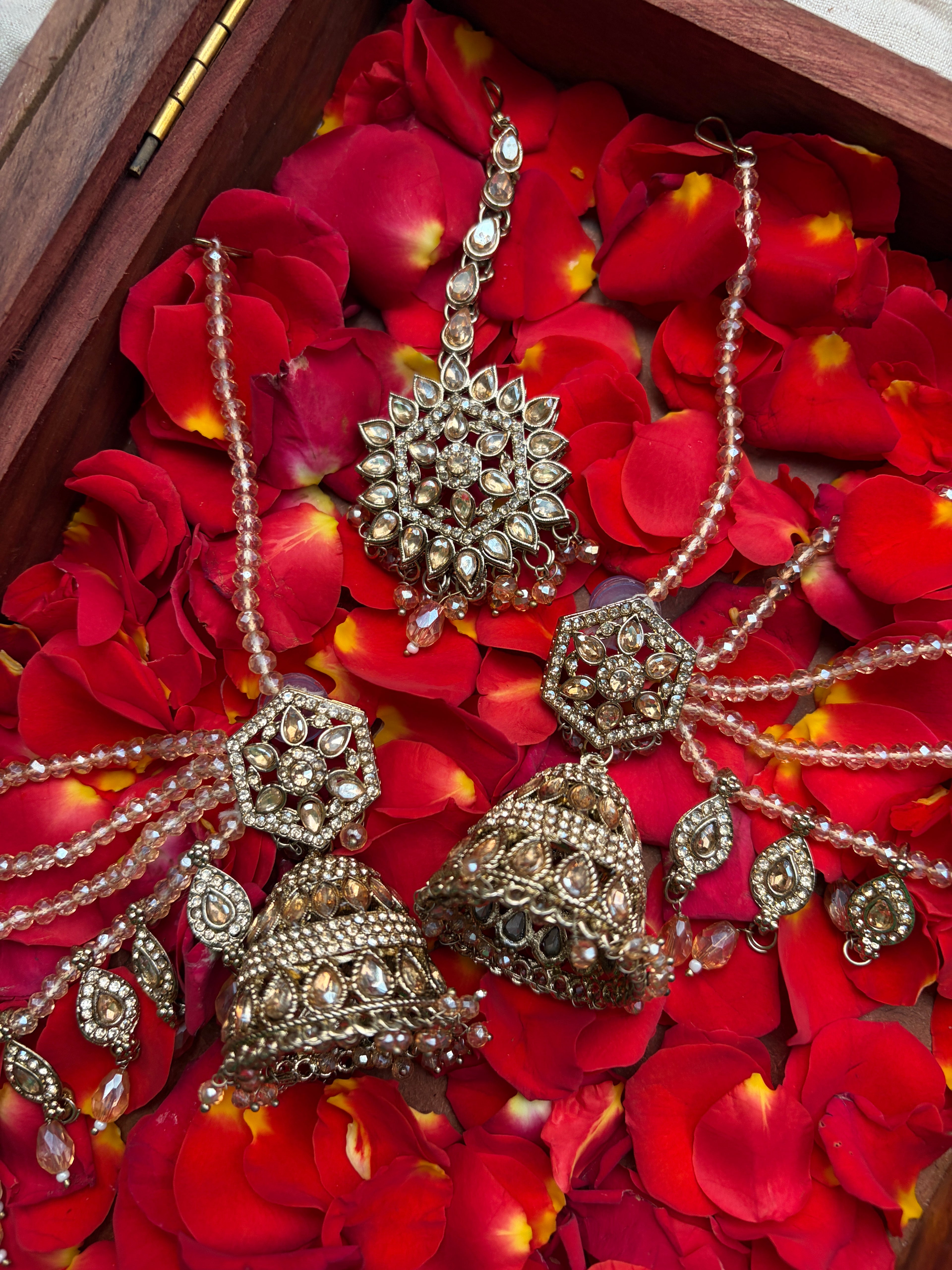 Kashvi jhumka  sahara set