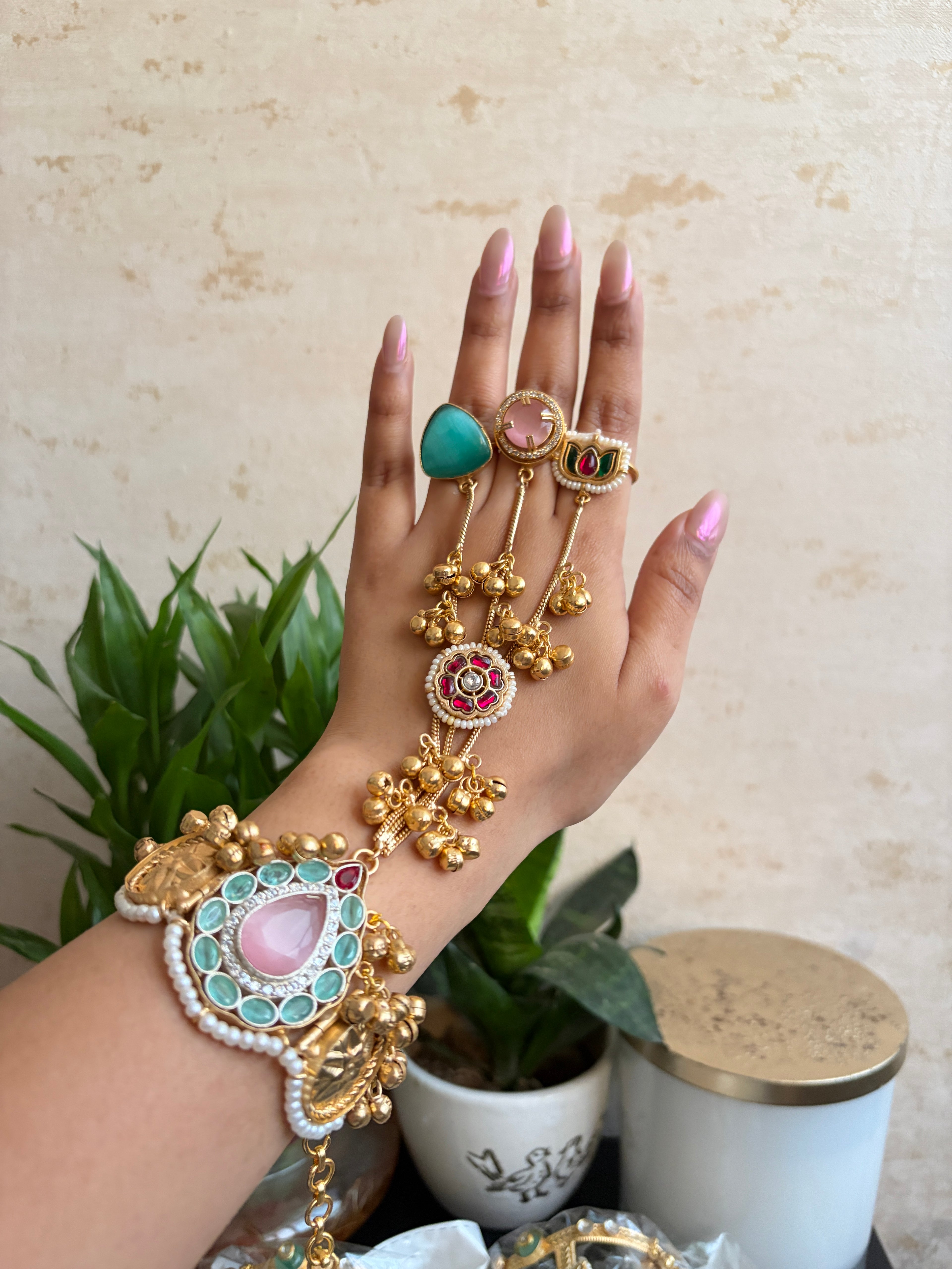 NIVEDITA Ghungroo Hathphool