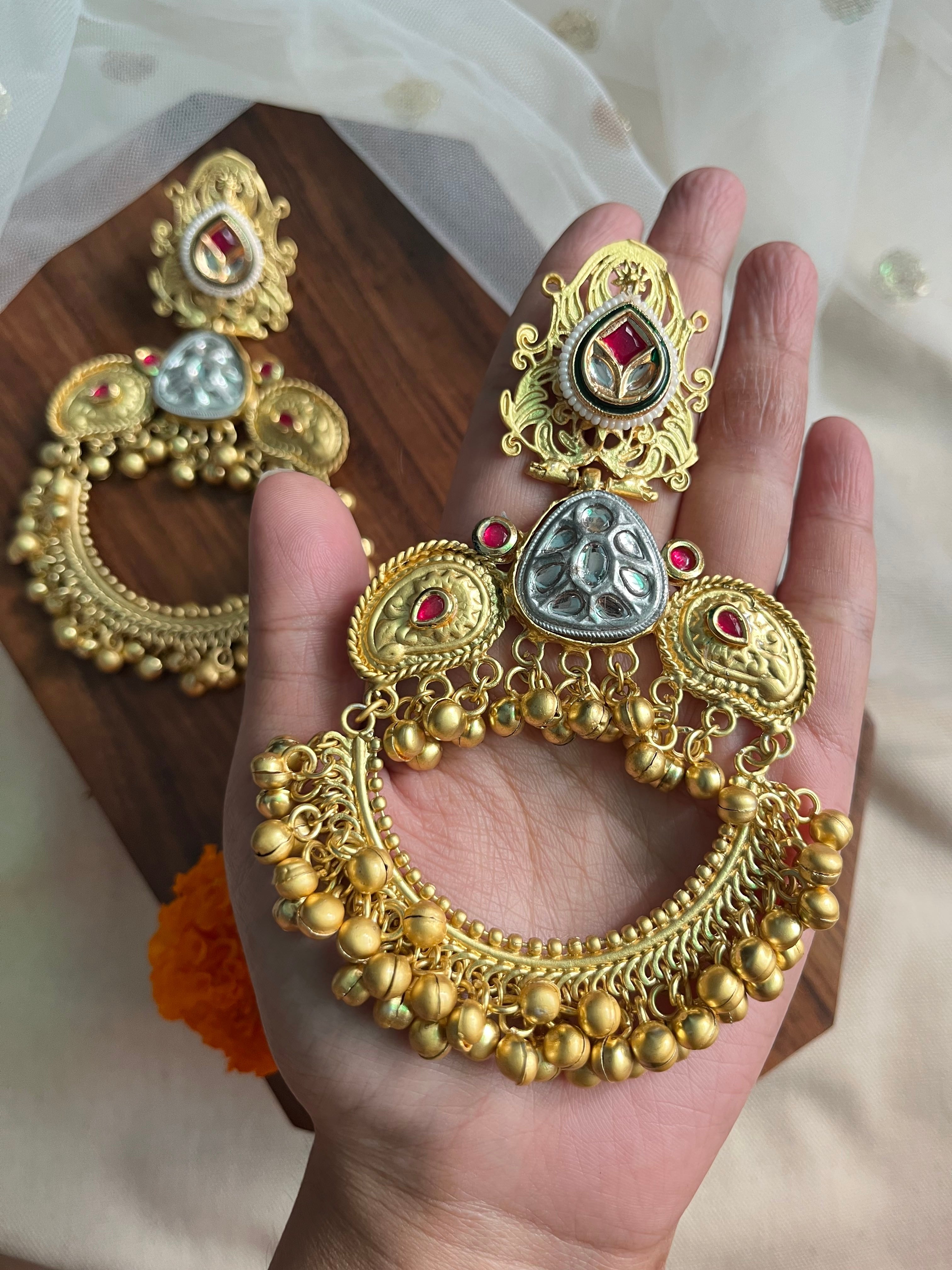 PARINEETI Brass Chaandbalis