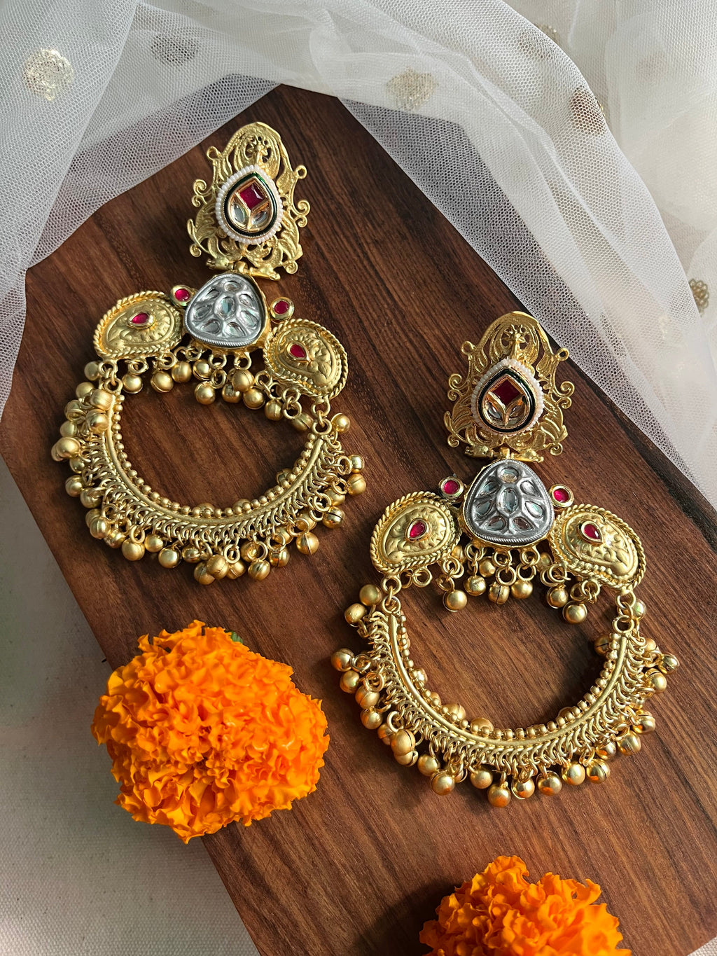 PARINEETI Brass Chaandbalis